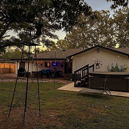 Villa Bayer Guest Haus-Hot Tub And Fire Pit Fredericksburg Exterior foto