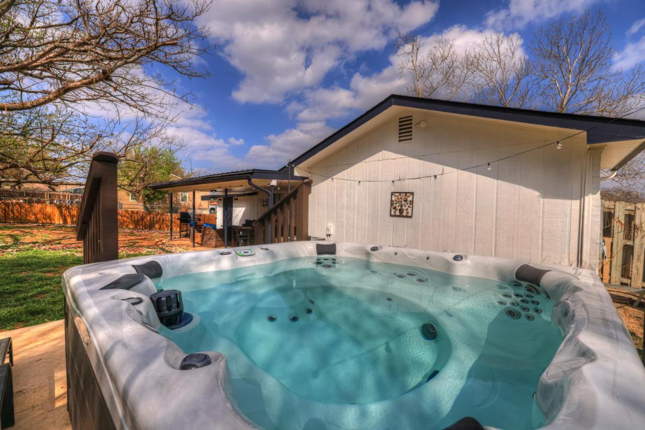 Villa Bayer Guest Haus-Hot Tub And Fire Pit Fredericksburg Exterior foto